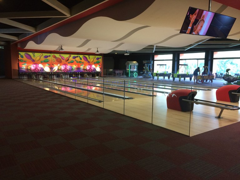 QubiaAmf-Bowling Barcelo Cancun.jpg